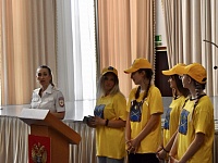 Приморско-Ахтарские полицейские в преддверии летних каникул  провели «Урок безопасности»