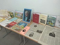  В районной библиотеке состоялась творческая встреча поэта-фронтовика Г. Ф. Горбунова со студентами ПАТИСа и колледжа "Знание"