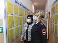 В Приморско-Ахтарске общественница проверила качество оказания госуслуг населению по линии миграции
