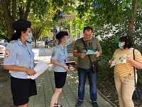 Полицейские и общественники Приморско-Ахтарского района продолжают акцию «Каникулы с Общественным советом»