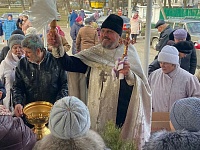 19 января жители станицы Ольгинской собрались в храме святого мученика Иоанна Воина на Божественную литургию, посвященную " Богоявлению - Крещению Господню"