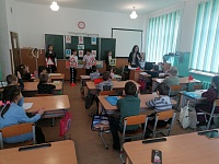 Госавтоинспекторы Приморско-Ахтарского района проводят профилактические мероприятия с детьми