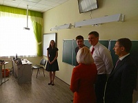 Экскурсия по первой школе С вице-губернатором И.Галась и главой района М.Бондаренко