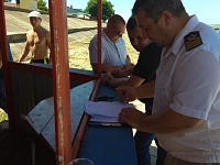 Сегодня специалисты администрации города совместно с ГИМС и "Спасательным центром" провели приемку пляжей
