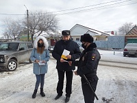 Приморско-Ахтарске полицейские, студенты и общественники провели акцию «Стоп – это мошенники!»