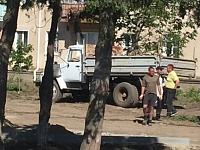  Исполняющий обязанности главы города Артём Сошин держит на личном контроле  выполнение работ по реконструкции сквера А. Крамаренко