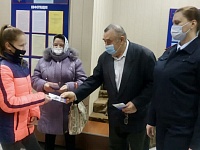 Приморско-Ахтарские полицейские провели акцию «Госуслуги - это просто!»