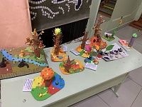 В Доме творчества «Родничок» проходит выставка творческих работ «Золотая волшебница осень»