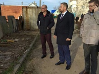 В Приморско-Ахтарске продолжается демонтаж незаконных построек. 