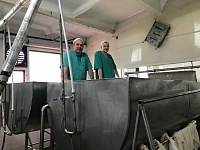 М.Бондаренко посетил производственную линию молочного завода
